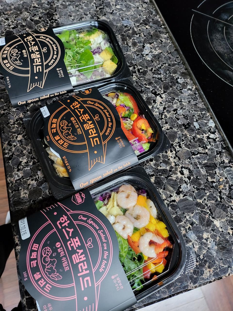 한끼 맛있게 먹고 있어요. 6가지를 돌아가며 먹으니 질리지도 않고 내용물도 알차요