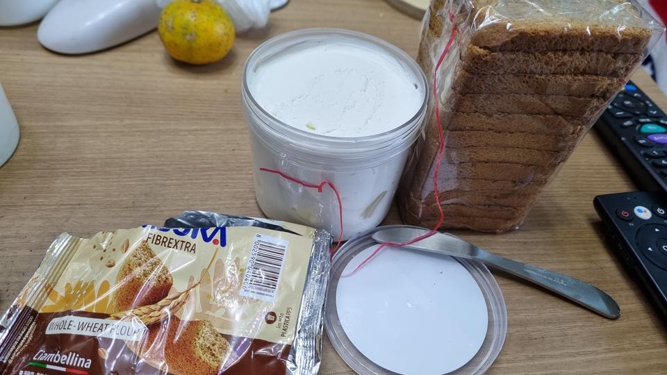 잘받았습니다   작은거 생각하고시켰는데 
3개든거였어요  잘먹겠습니다