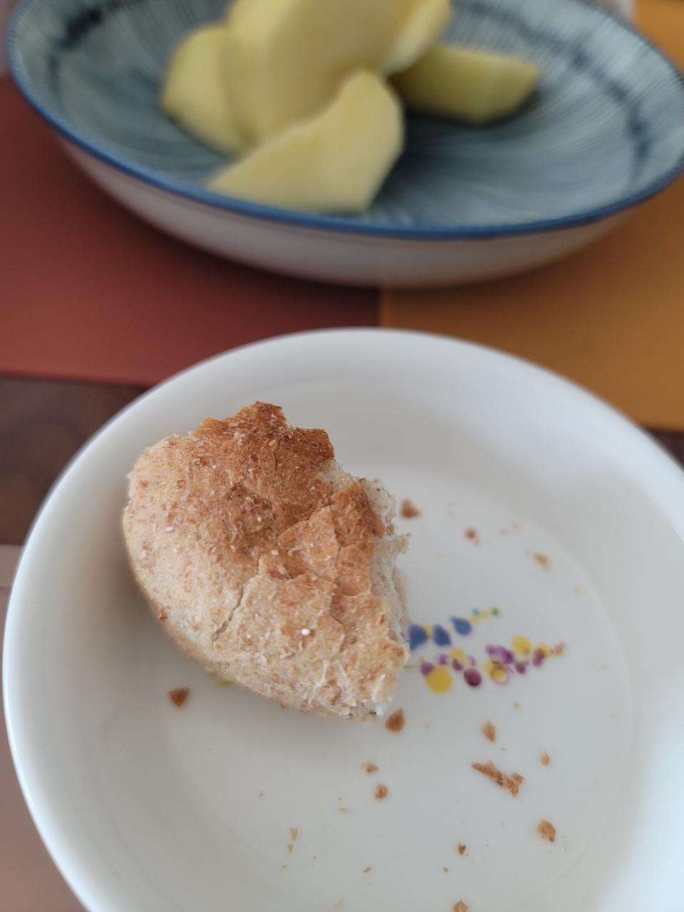 맛있어요 좀 거칠긴해도