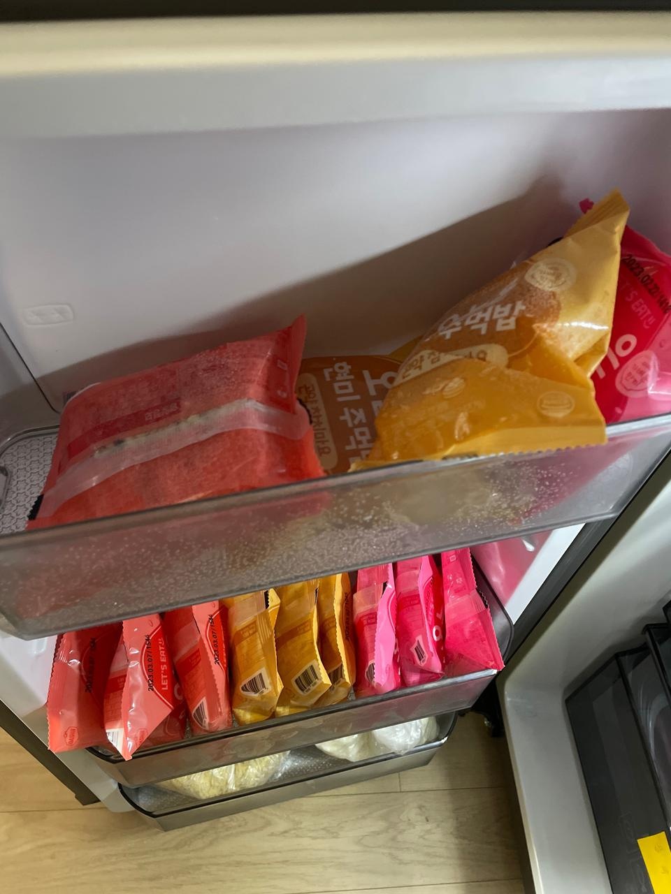 양은 작지만 맛있어요 
특히 누룽지 씹는 듯한 식감이 좋네요