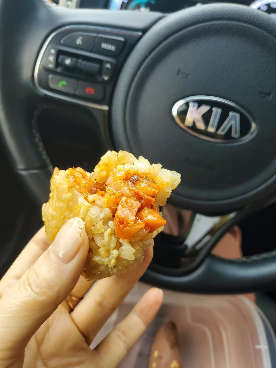 맛있어요!편의점김밥보다 덜짜고 오독오독식감도 좋아요