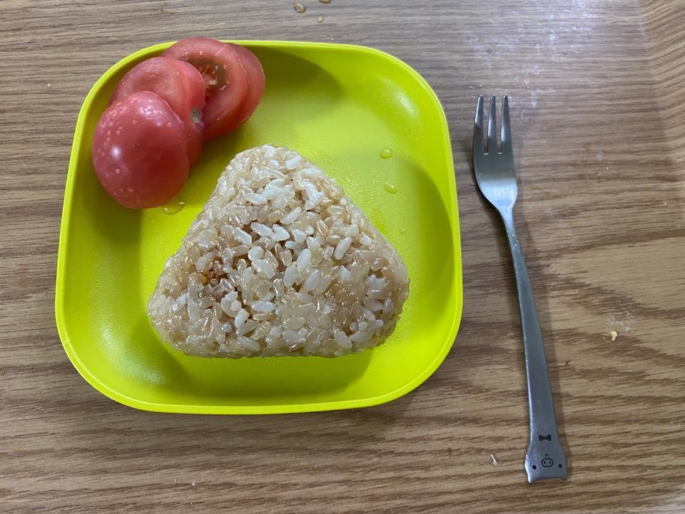 잡곡밥 좋아하는데 씹히는 질감이 넘 좋아요
칼로리도 부담없고 맛도 정말 좋아요
회사에서 저녁으로 간단하...