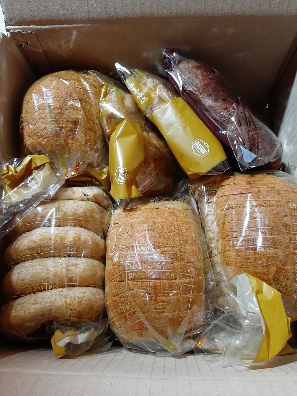 처음 구매 했는데 오븐에 살짝 구우니 더 맛있습니다.