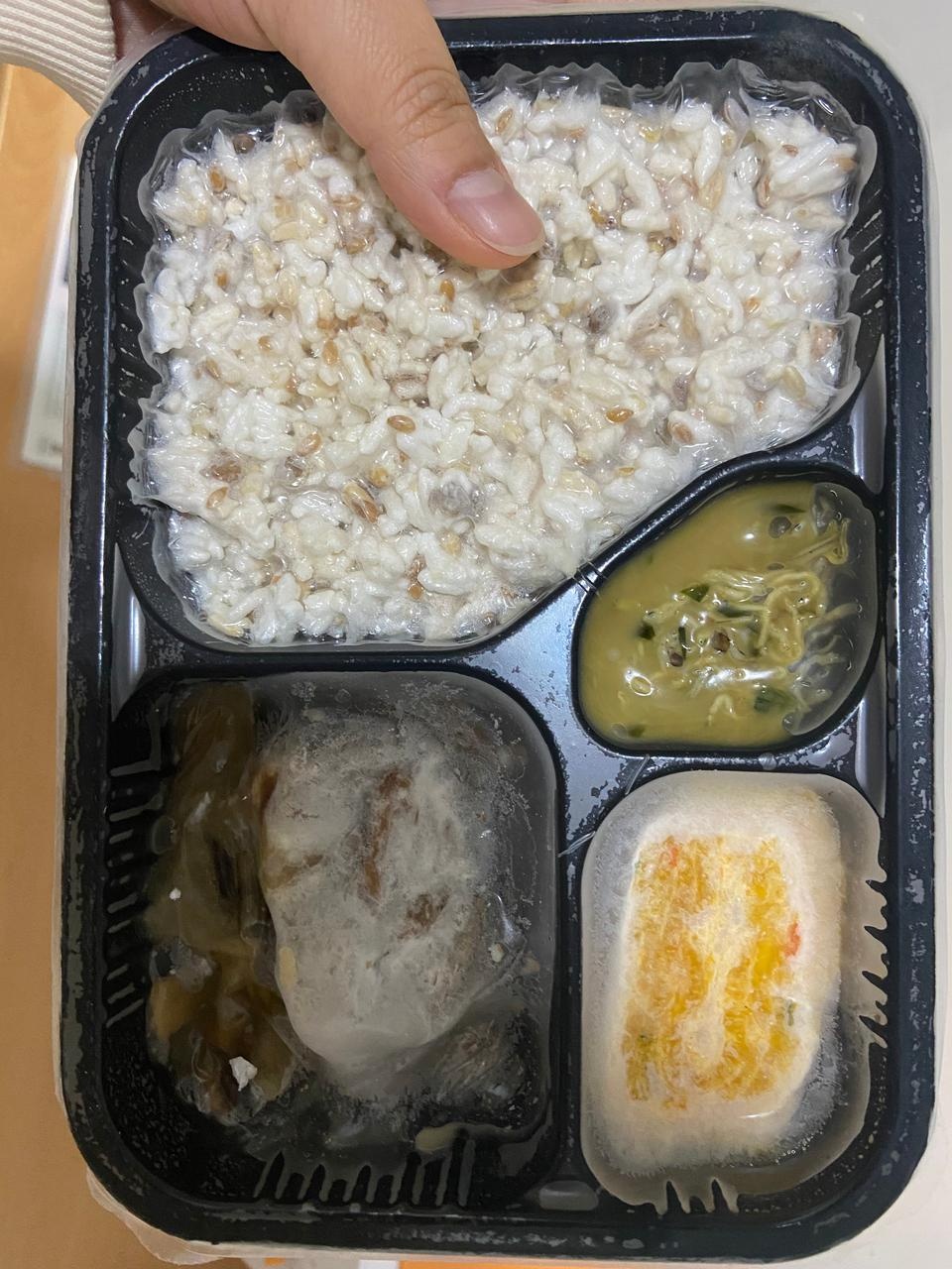 양이 좀 부적하지만 다이어트 도시락이니 적은게 맞겠죠ㅠㅠ 너무 맛있어요!!!