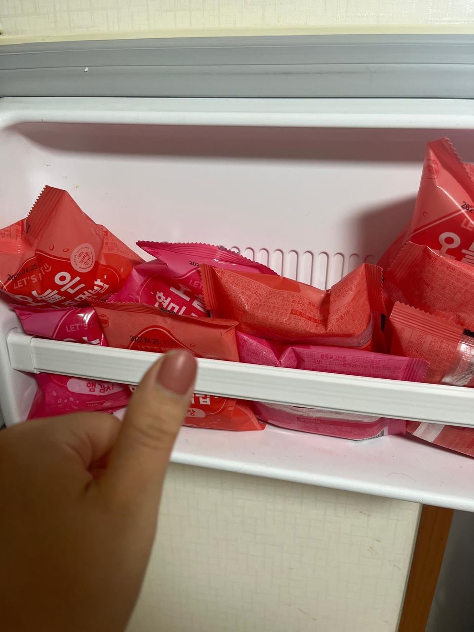 생각보다 맛있어요
저는 고추장볶음 보단 햄김치가 더 맛있어요
