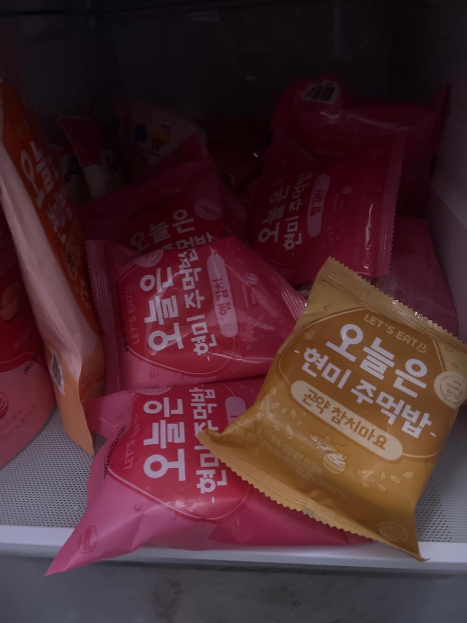 생각날때 하나씩 먹어주면 간편하고 좋아요~ 맛도 맛있습니다 ㅎ 짭짭한게 생각날때 굳이에여 ㅎㅎ