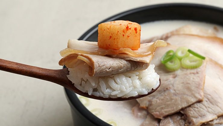 든든한 한끼로, 살코기 잔뜩 든 이 `국밥` 한그릇?