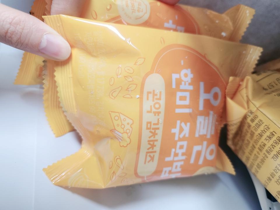 시식전이에요 지금 할인 중이라 구매해봤습니다 회사에서 먹으려고요
