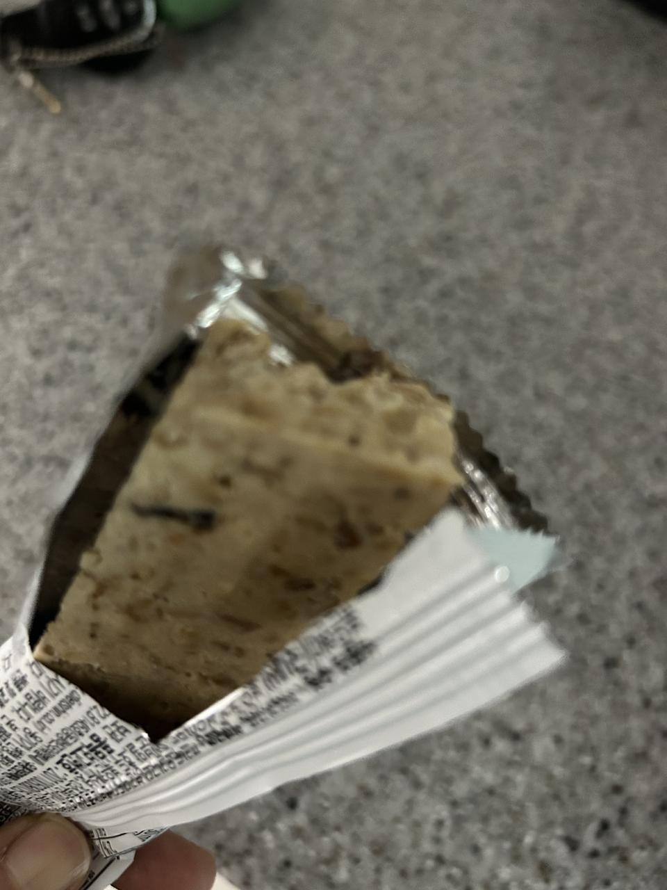 포장 깔끔하고 배송 빨라요

좀 단맛이 강해서
군것질 대용으로 좋을것같아요