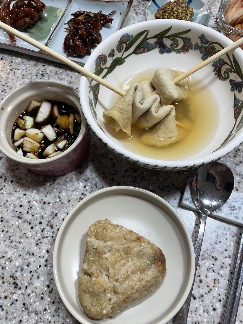 전자레인지보다 에프에 돌렸을 때가 더 맛있어욤 !!