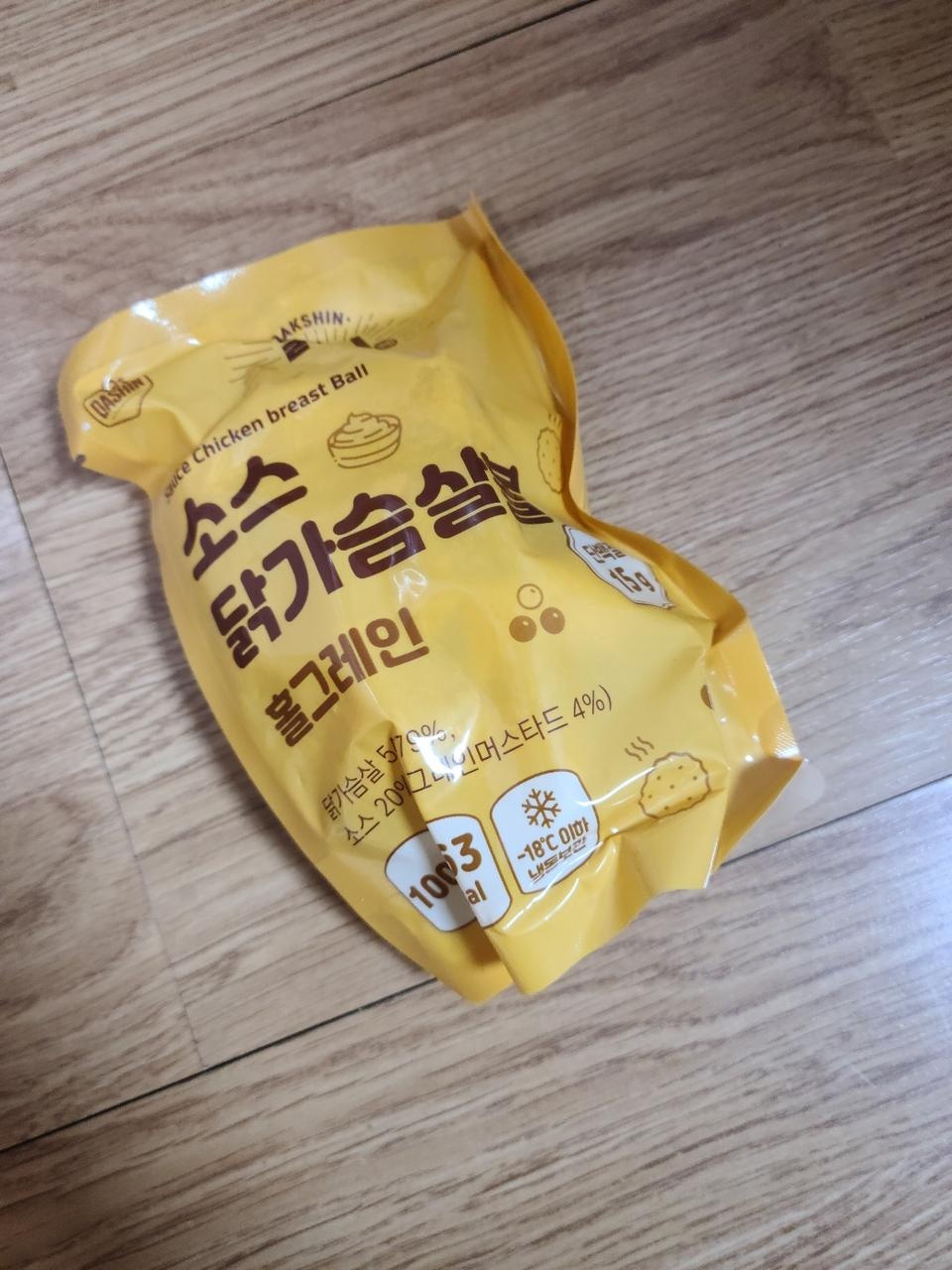 리뷰보고 샀는데 역시 맛있네요!!
부들부들해서 더 좋아요~