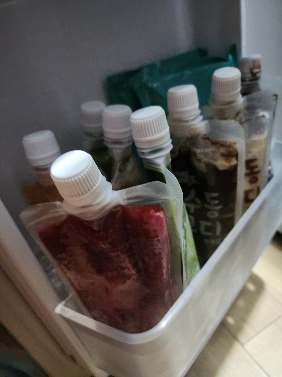 사실은 저번에 먹어보고 맛 골라서 구매하고 싶었는데 세트가 좀더 저렴해소 또 세트로 삿어요 전체적으로 ...