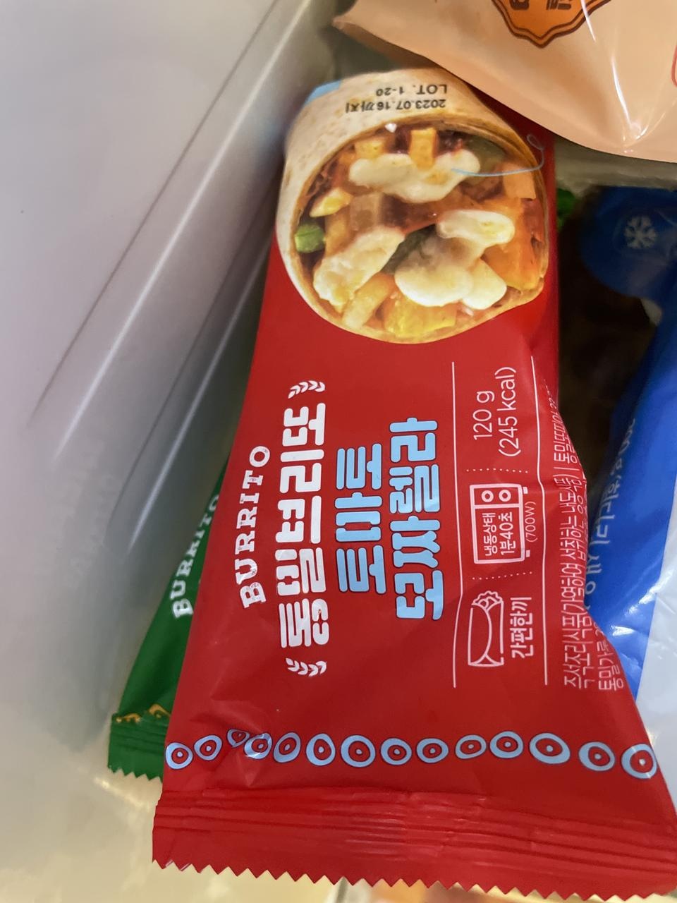 오랜만에 시켰는데 역시 맛있습니다