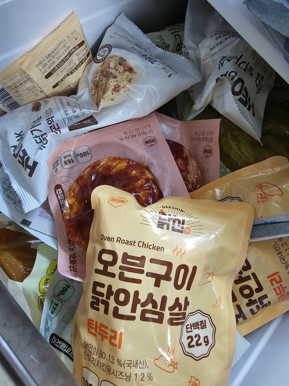 일단 맛이 있어요. 밍밍하지 않은맛! 딱 양상추랑 먹으면 정말 냄새도 안나고 맛있어요. 다신샵은 믿고 먹는...