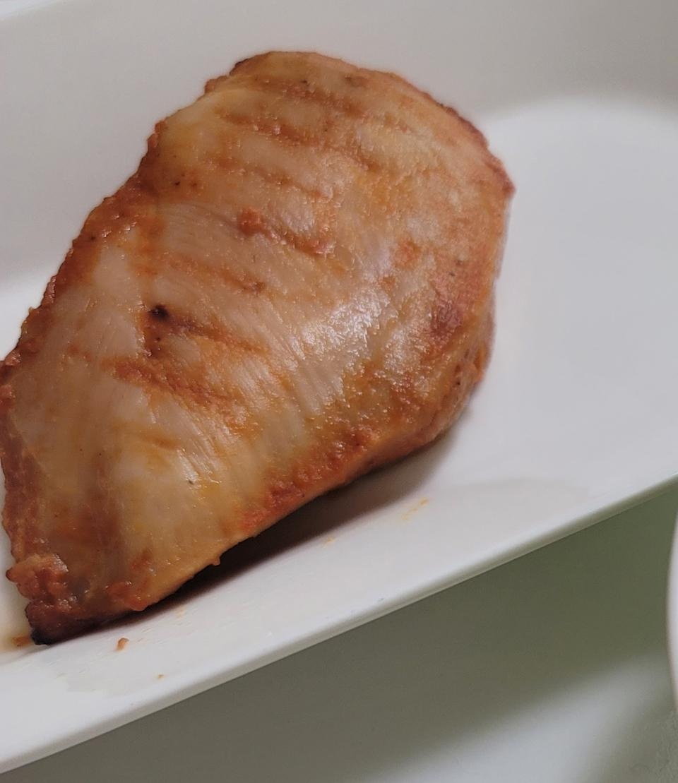 맛있음요... 아니 이거 진짜 맛있어서 먹는 닭가슴살... 찐 갈비향 나요ㅋㅋㅋ 어떻게 이런 양념을 하셨을까...