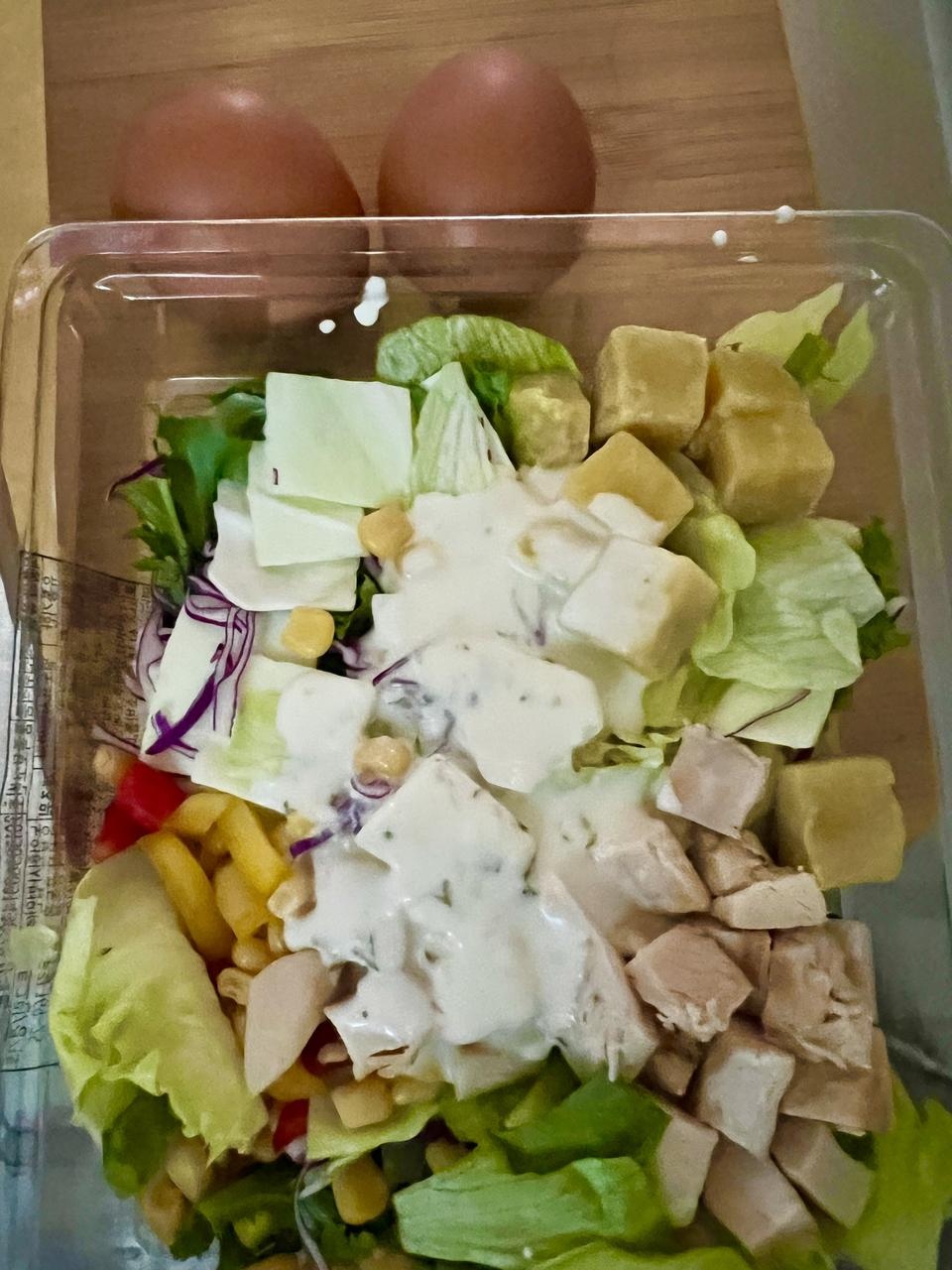 샐러드 치고 너무 맛있어요
다른사이트에서 주문했다가 맛있어서 포인트사용가능해서 네이버에서 구매^^