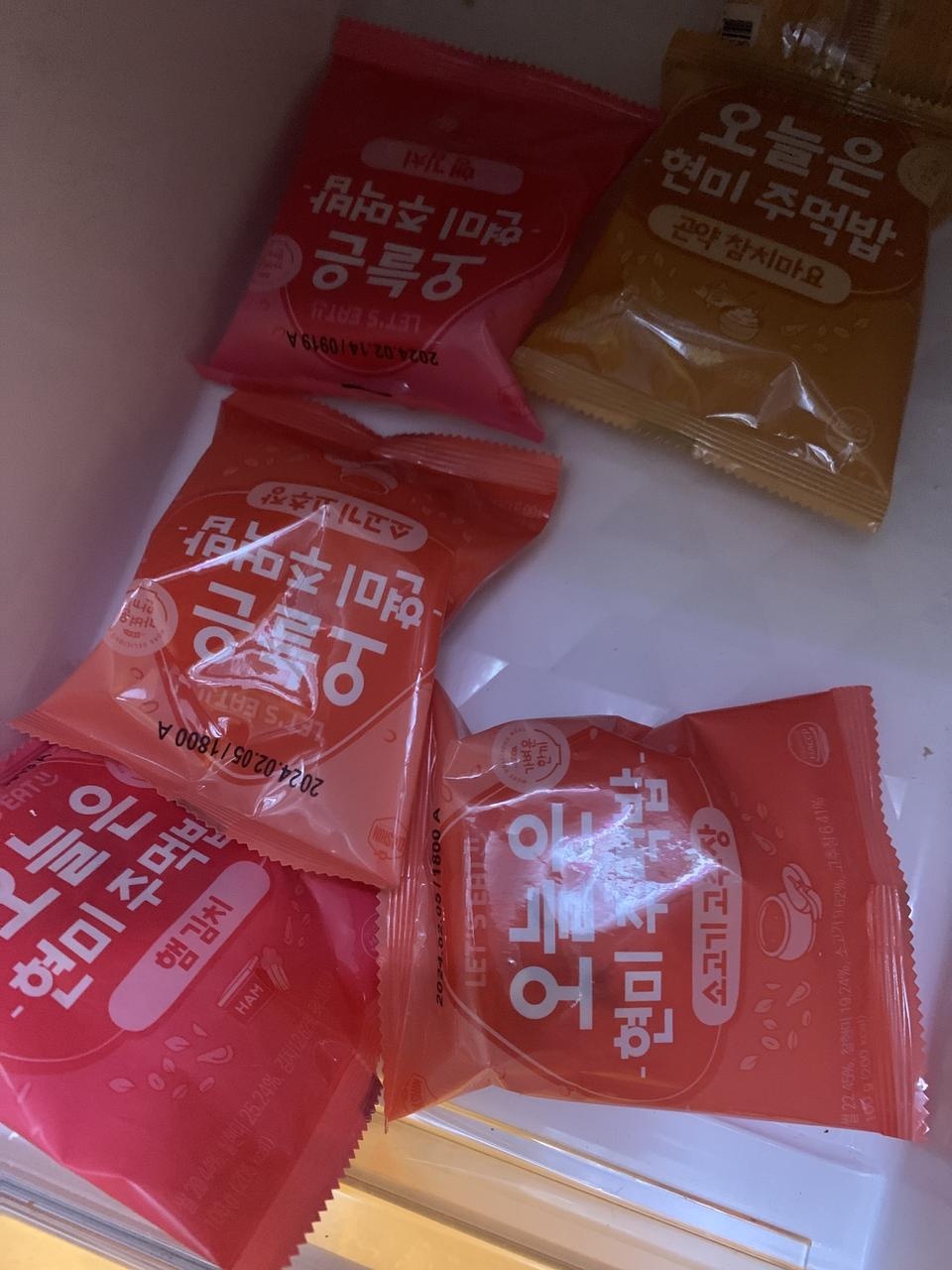 간편하고 진짜 맛있어요
그리고 곤약 든 것도 있어서 다이어트에도 좋을 것 같아요! 강추!