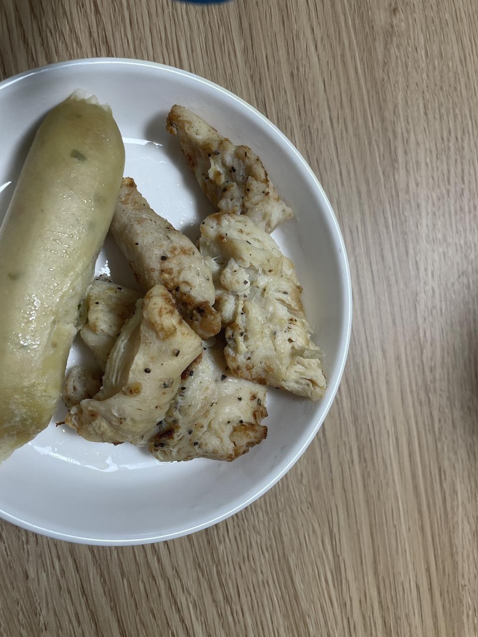 처음 주문했는데 담백하니 맛있어요