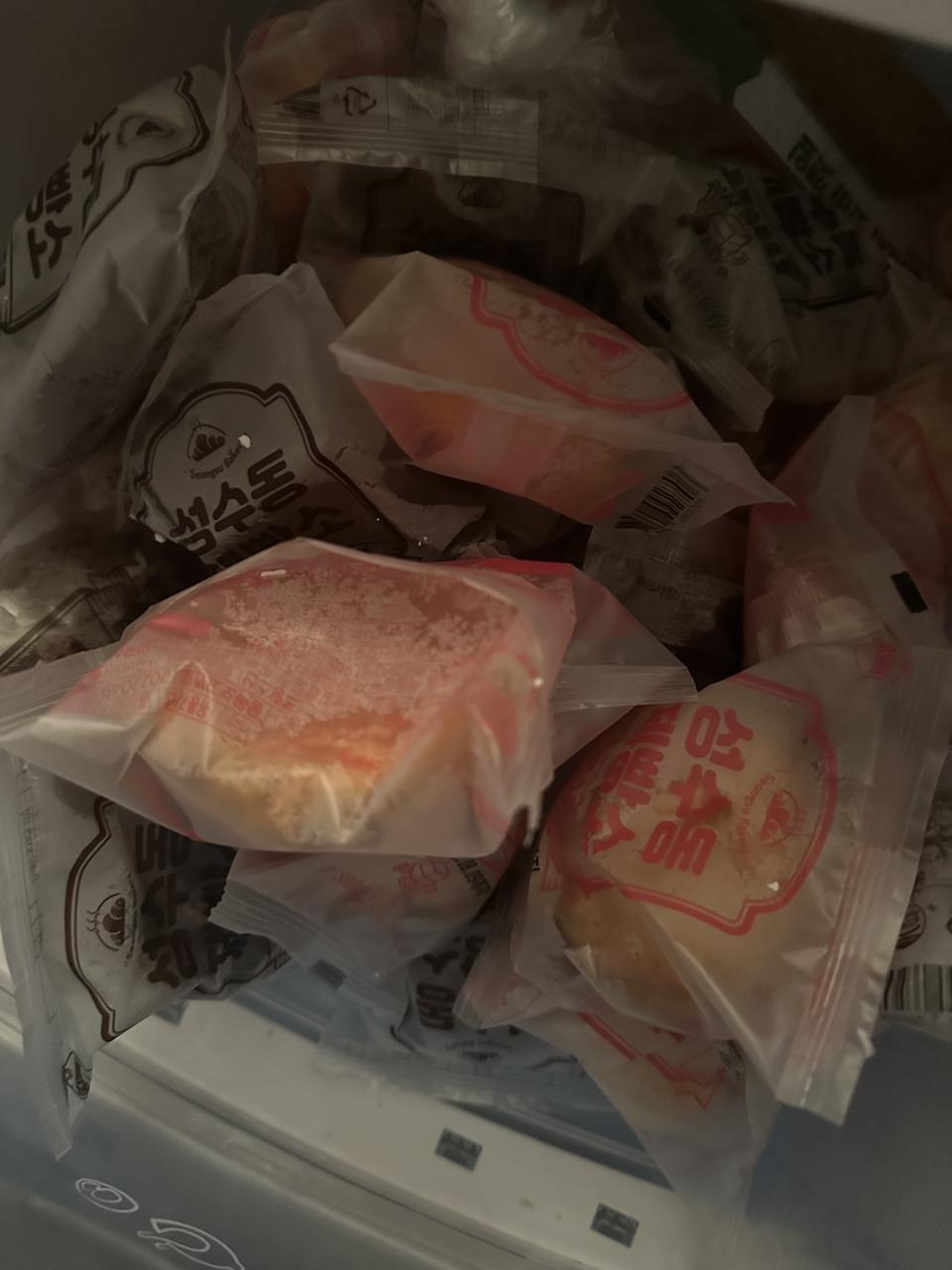 말해뭐해요~ 냉동실에 쟁여두지 않으면 안되는것 부동의 1위 입니다