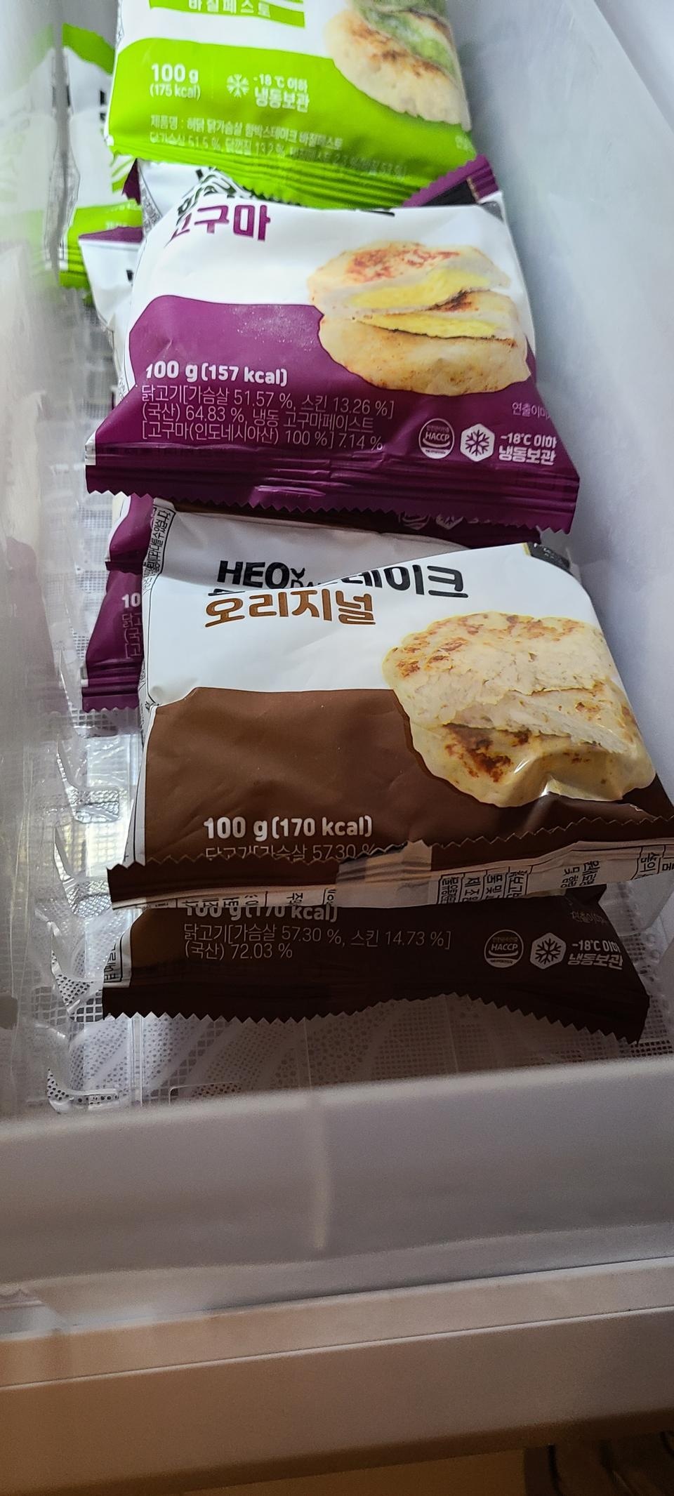 점심식사 대용으로 간식으로 잘 먹고있어요. 맛있어요