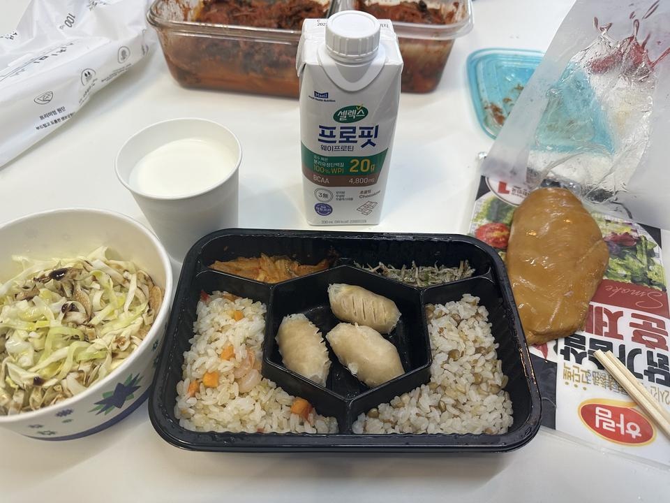 먹을만합니다.ㅠㅜ 다이어트 힘드네요.