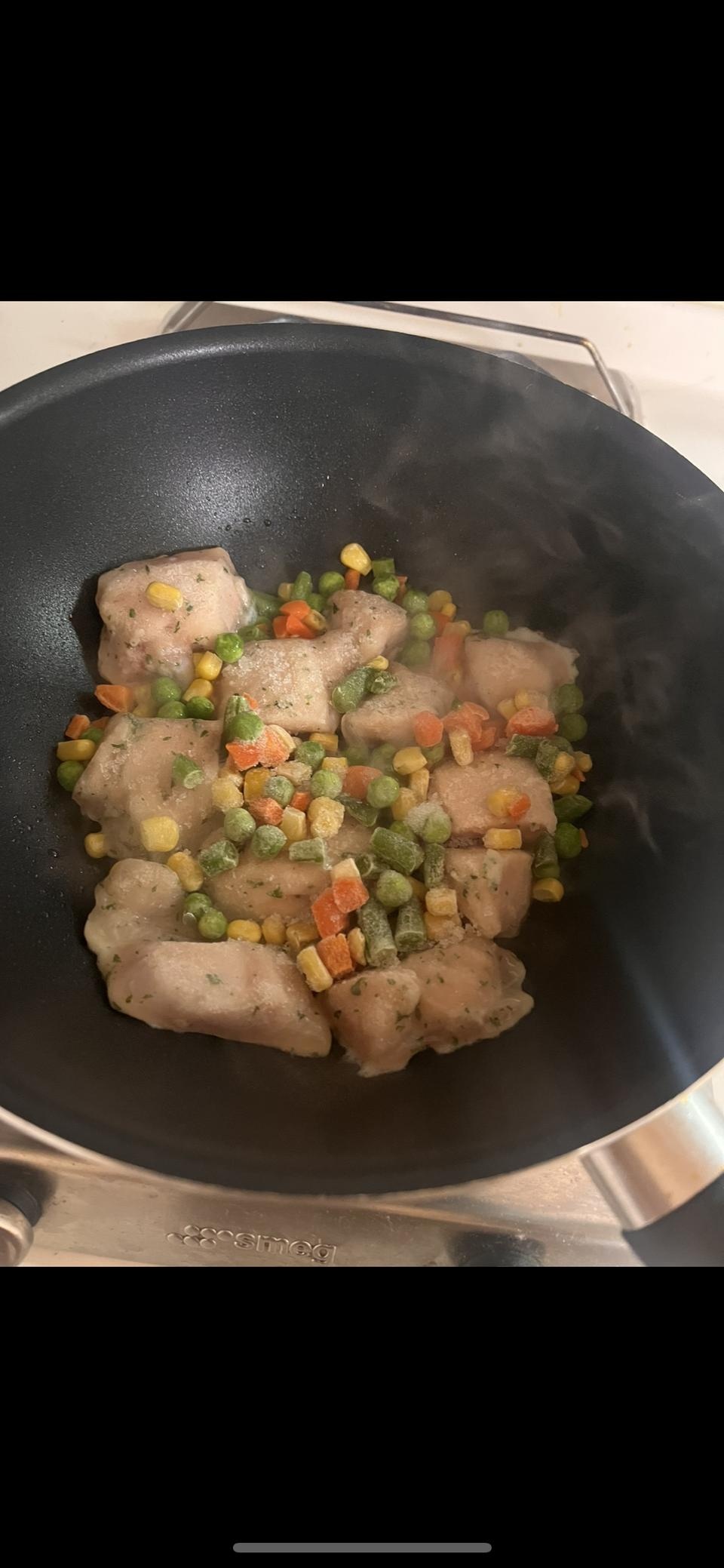 맛있어요.  재구매할듯합니다.