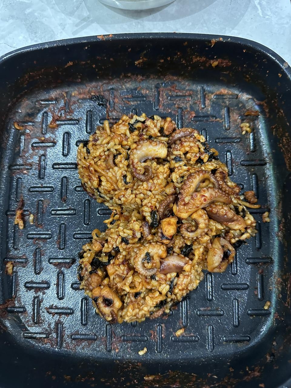생각보다 너무 맛나서 깜놀.... 재주문하려고요 ㅎㅎ
밥까지 볶아 먹으니까 배터져여 다이어트하려고 산건데...