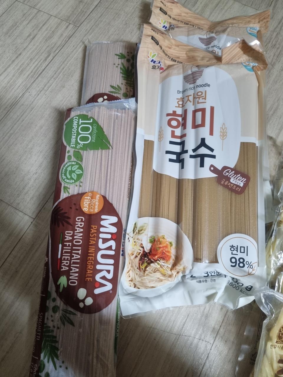 좋아요  맛있고  살찌는 체질인데 면러버라  
현미 국수, 파스타  좋아요