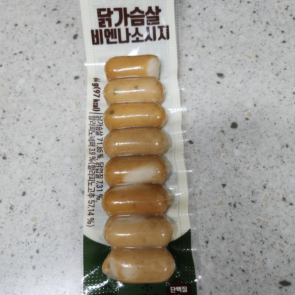원하는 날 배송되는점이 좋고요
아직 먹어보지 않았지만
누락없이 잘 왔습니다.