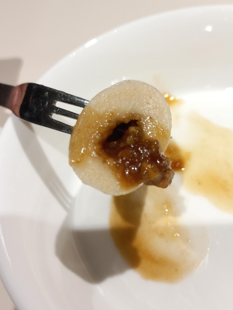 고딩 딸램 아침 대용으로 사 봤어요~
씨앗호떡 먹어봤는데 생각보단 달아요.
딸은 좋아해요 ㅋ