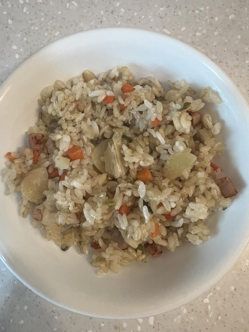 전체적으로 쫌 달달한데 맛있어요 다이어트중 폭주할까봐 맛별로 사놨는데 다 괜찮은 거 같아용