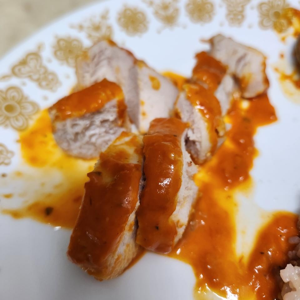 티사의 닭가슴살 스테이크를 먹다가 질려가는 중에 직장 동료 추천으로 구매했어요. 지금까지 로제, 청양마...