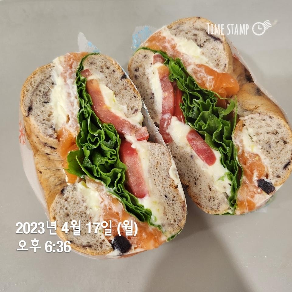 졸맛탱 
진짜 쫄깃하고 맛있어여

다묵음 또 시켜야디 헤헤헿