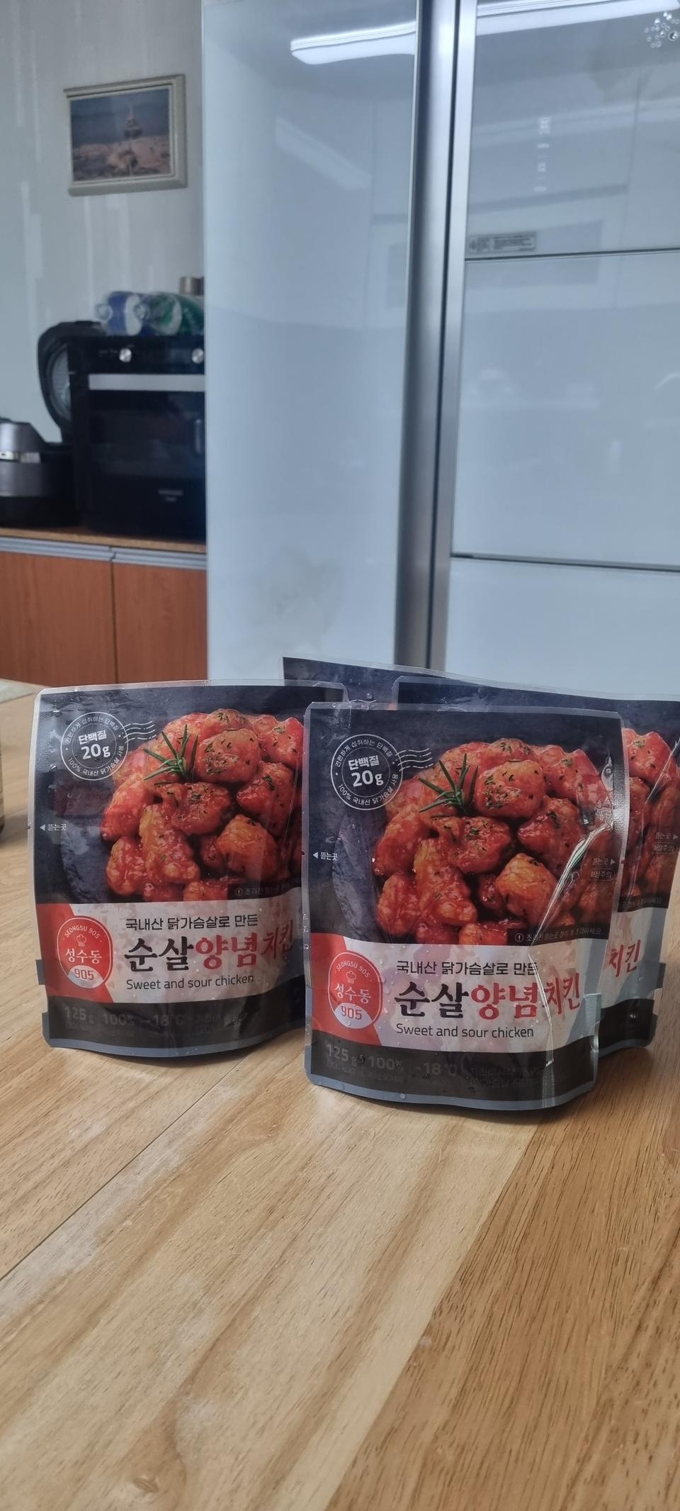 맛은 적당히 맵고 맛있네요~ 조금 비싼감은 있지만요~^^