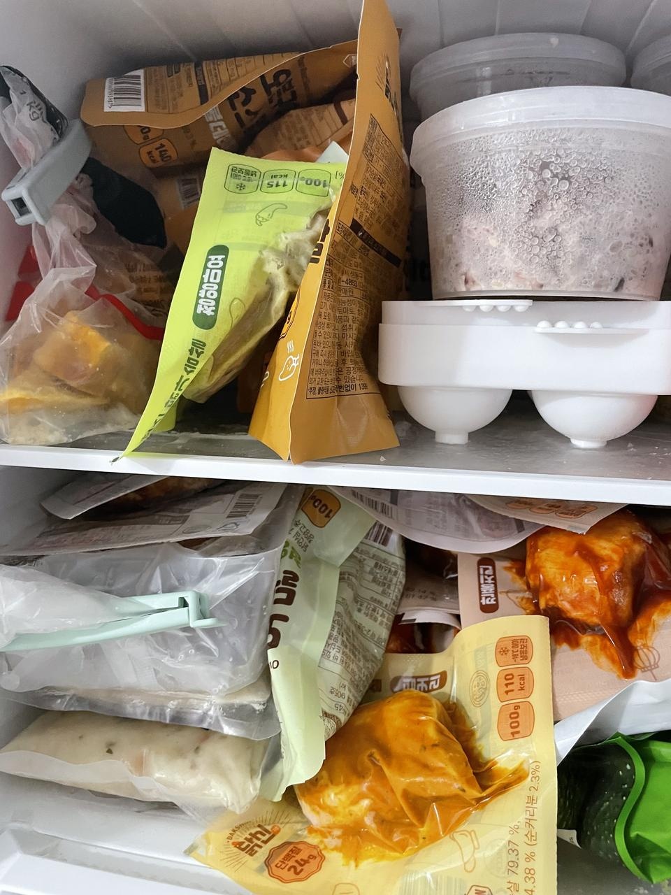 한끼통살 먹어봤는데 다시 다신샵 닭가슴살로 정착했어용 바로 쟁여버리기~~!