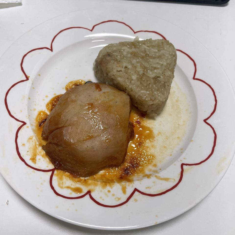 그냥 밥은 밋밋하고 다른거 해먹긴 귀찮을때 아주 좋아요! 렌지1분만 돌리면되서 간편해요~!