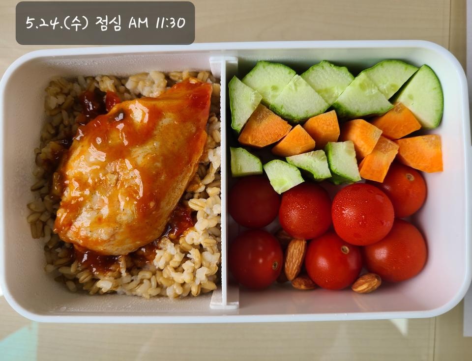 당류가 높지않은데도 깐풍치킨의 맛이 살아있으면서 적당히 달달한 맛도 가미되있는 듯해서 맛있어요!