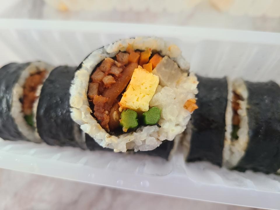 간편하고 맛있어요
전자렌지돌려도 눅눅하지않아서
너무 좋아요^^