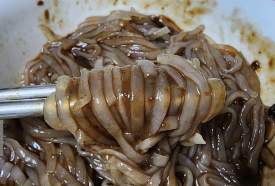 생각보다 맛있어서 놀랐어요 ㅎㅎ 가격만 좀 더 저렴하몀..ㅜㅠ