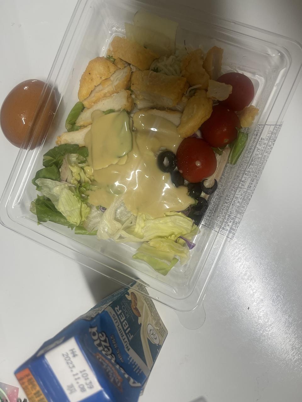 하루하루 맛잇게 먹었어요~
간편하고 좋습니당
하지만 한팩씩만 먹음 넘 배고파서
옆에 뭐 추가해서 꼭 먹어...