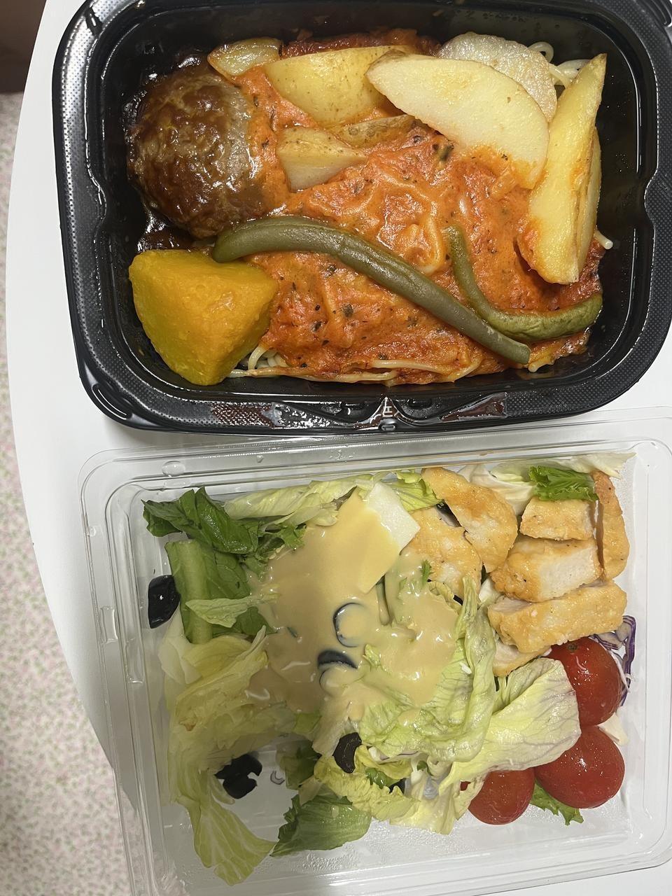 하루하루 맛잇게 먹었어요~
간편하고 좋습니당
하지만 한팩씩만 먹음 넘 배고파서
옆에 뭐 추가해서 꼭 먹어...