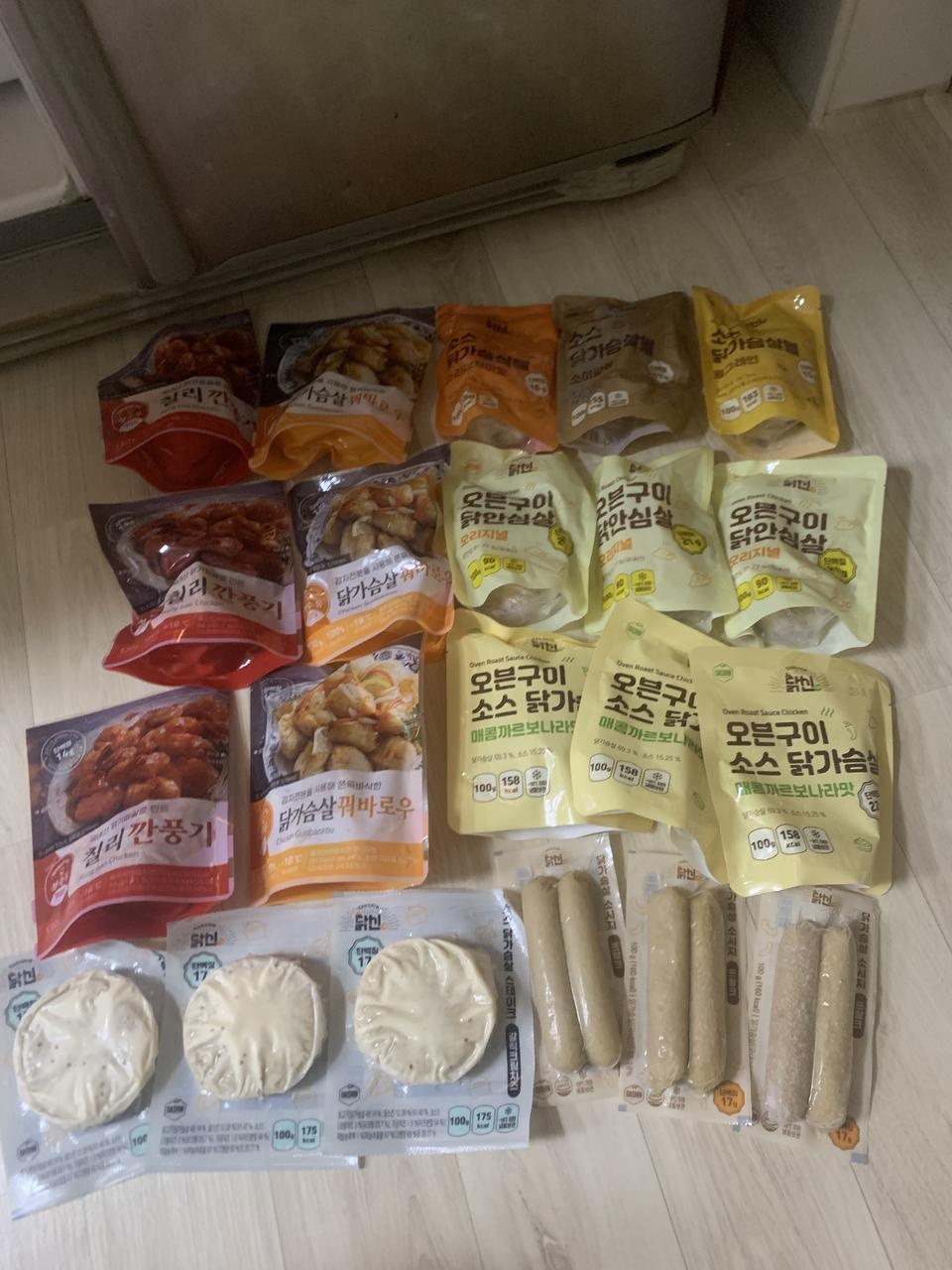 소스닭가슴살 맛 본 후론 계속 다신샵에서만 사요~ 아직 많이 남았지만 이번에 3+3 할인하길래 또 구매..ㅎ...