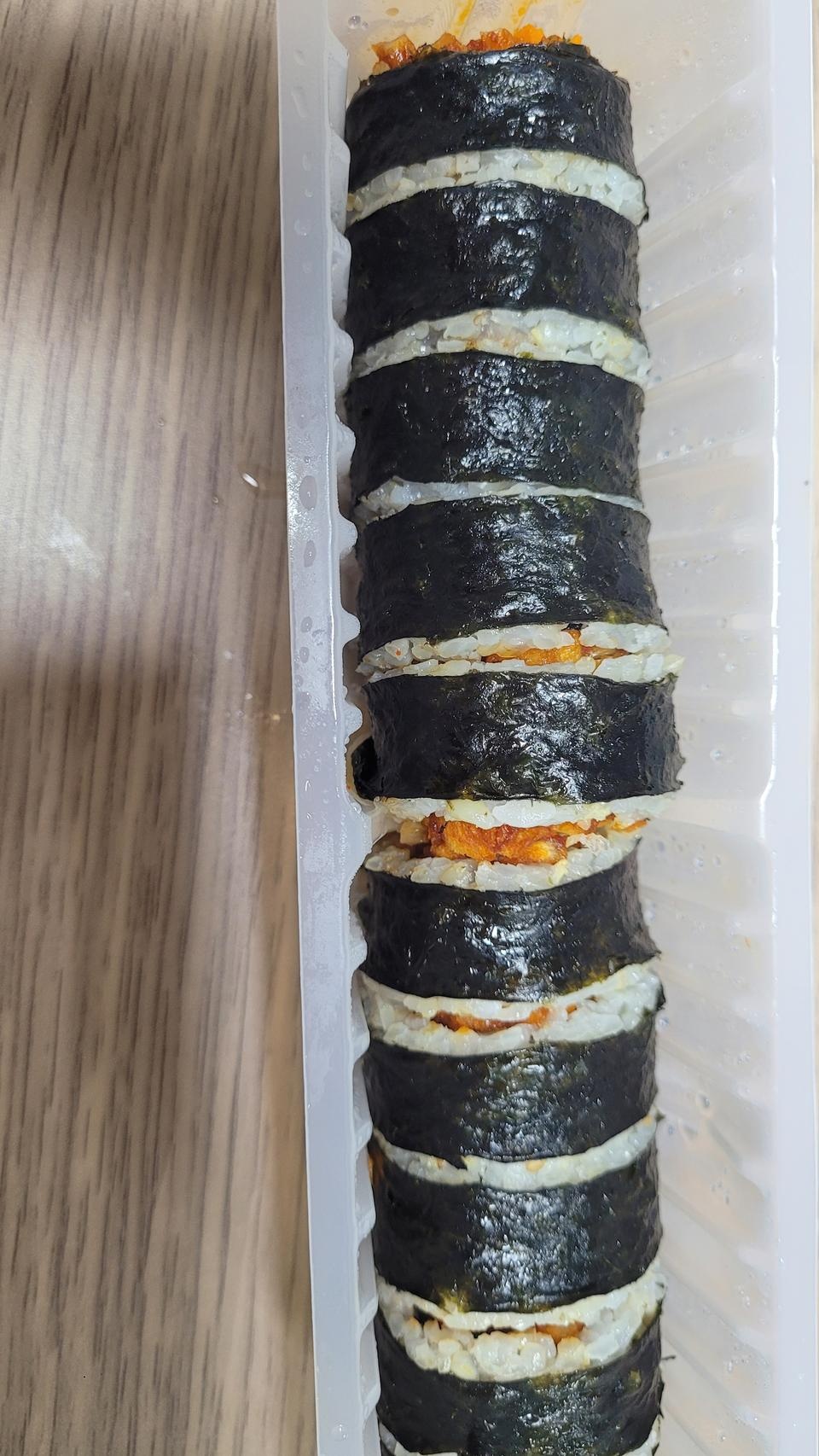 이번에 처음 곤약 김밥 먹어봤는데 맛있어요
김밥좋아하는데ㅎㅎ 정말 만족!