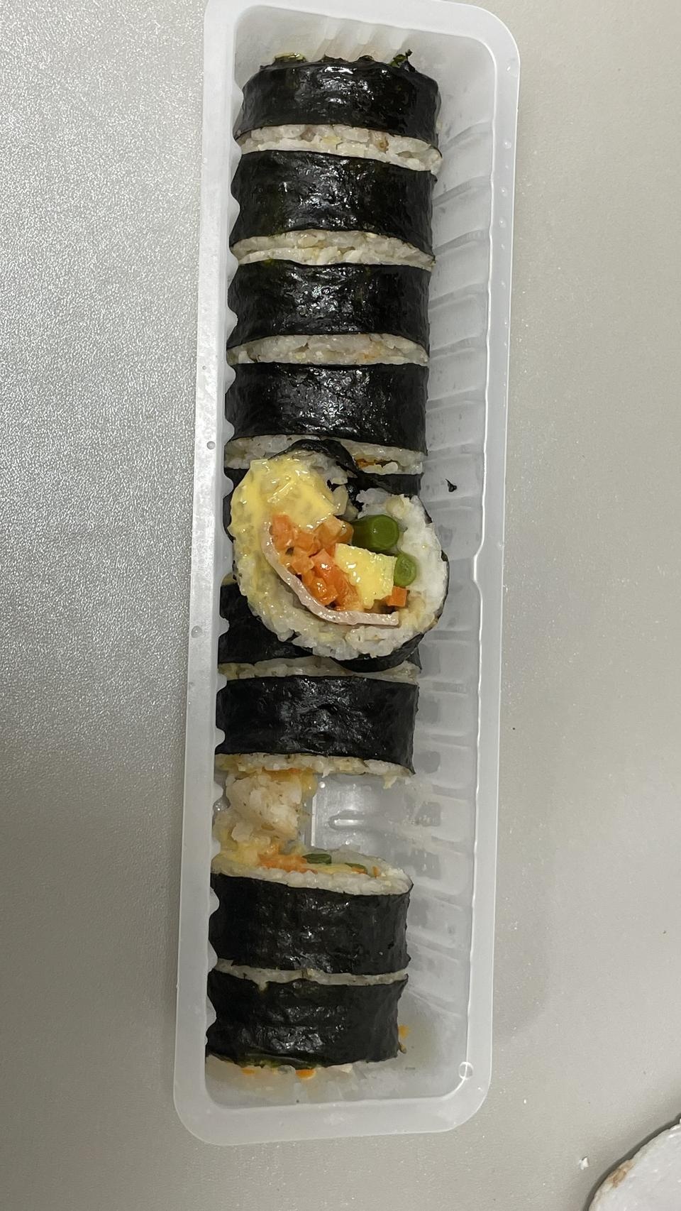 맛있습니다.! 생각보다 괜찮네요 ㅎㅎ