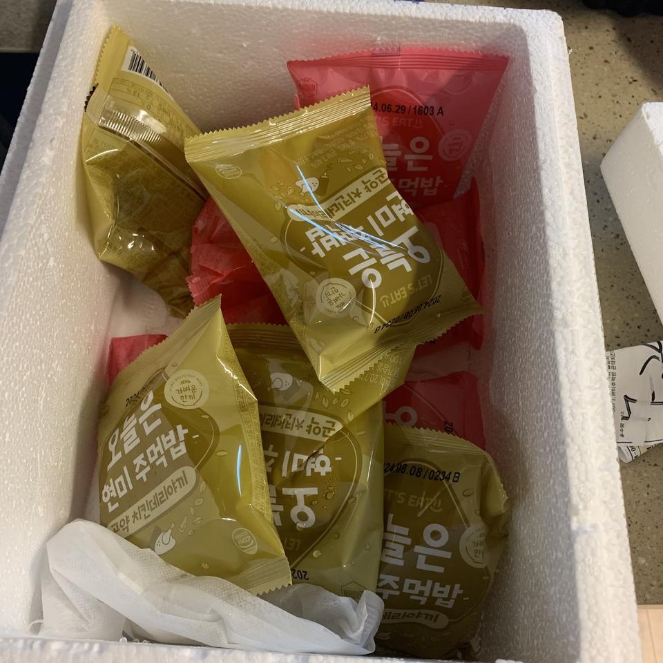 아침대용으로 든든하고 맛도 괜찮습니당~~!