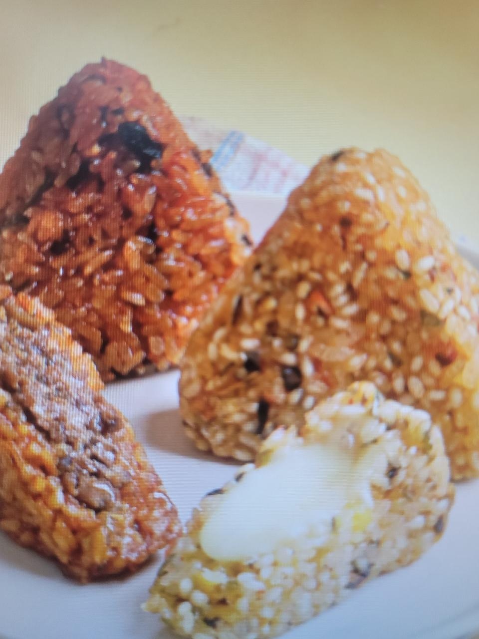 배송 2일 걸렸구요 깔끔한포장으로 왔습니다 맛있군요ㅎㅎ