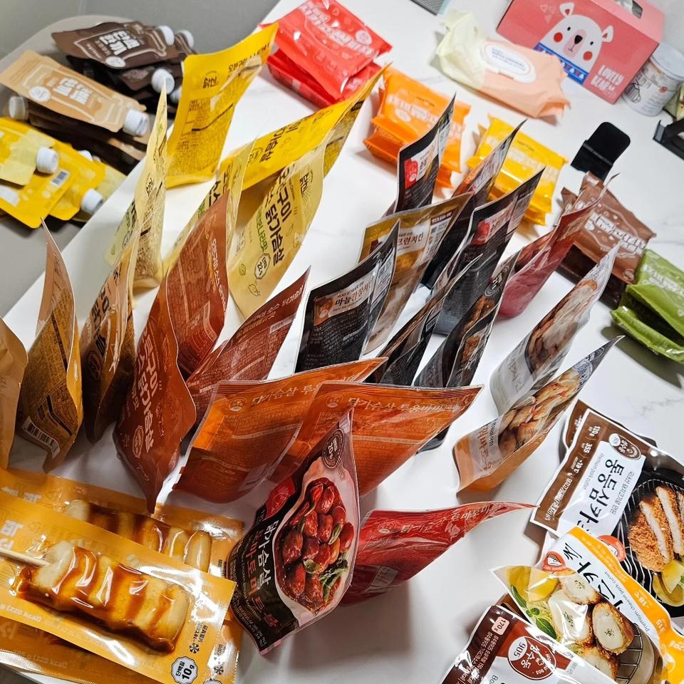 주문한게 많아서 아직 못먹었는데
어떻게 먹어야 더 맛있을지 고민중이에요ㅎ.ㅎ
잘 받아서 냉동고에 잘 쟁...