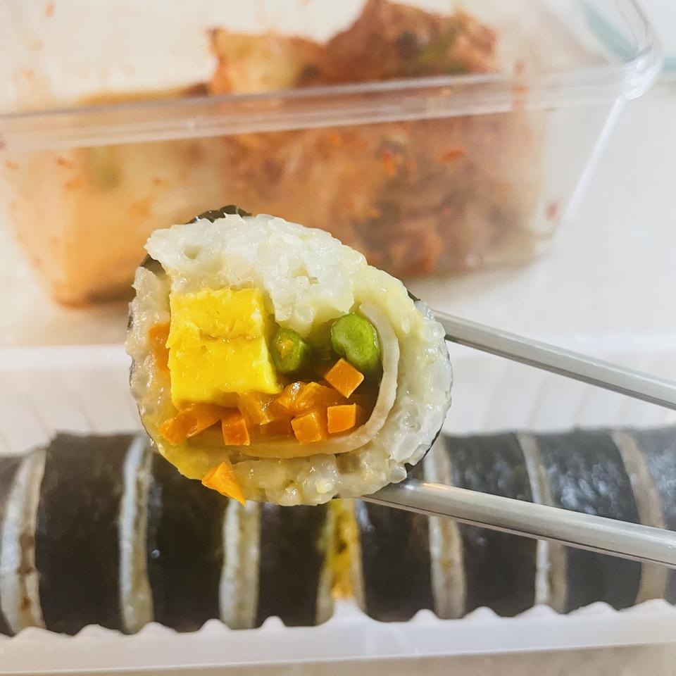 치즈 너뮤 맛있어여!!!!!!!원픽!!전자렌지 3분돌렸는데 치즈가 너무 녹아서 밑에 깔려버렸지맘 치즈향도 나...