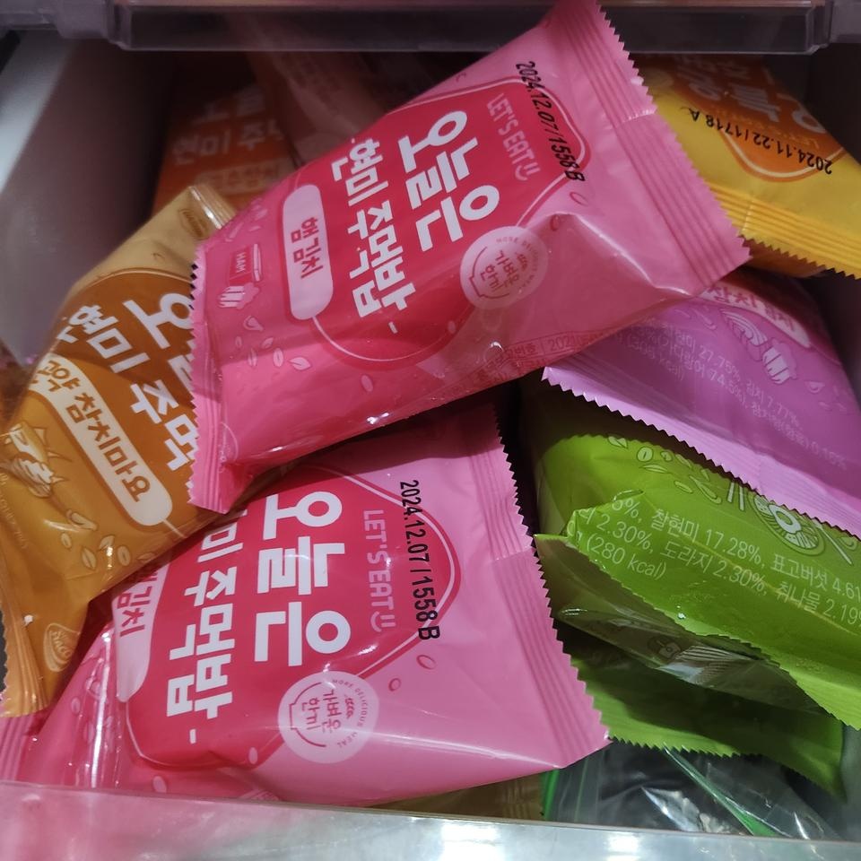 배송 빠르고 포장 꼼꼼했어요~ 친구 추천으로 샀는데 맛도 있으면 좋겠네요ㅎㅎ