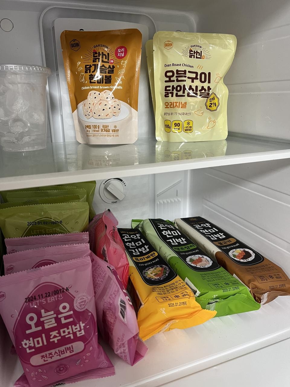 이전에 현미주먹밥 불고기맛 먹어보고 굉장히 맛있어서 다른맛도 추가구매해봤습니다 다른브랜드 주먹밥도많...